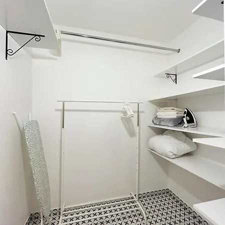 Lumina Cozy Apartment Platinum Tower דירה *