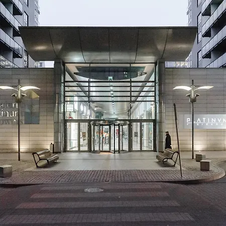 Lumina Cozy Platinum Tower Apartment Warschau